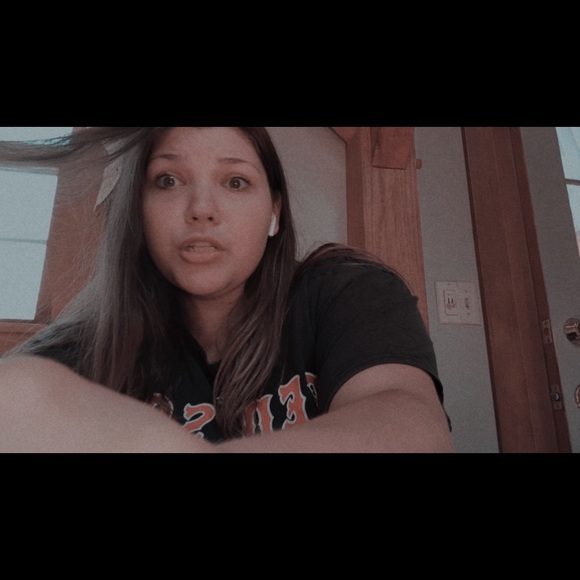 Meet your Posher, Nikki - Picture 1 of 1